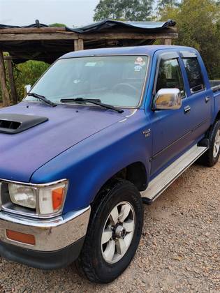 TOYOTA HILUX 2.8 SR5 4X4 CD 8V DIESEL 4P MANUAL